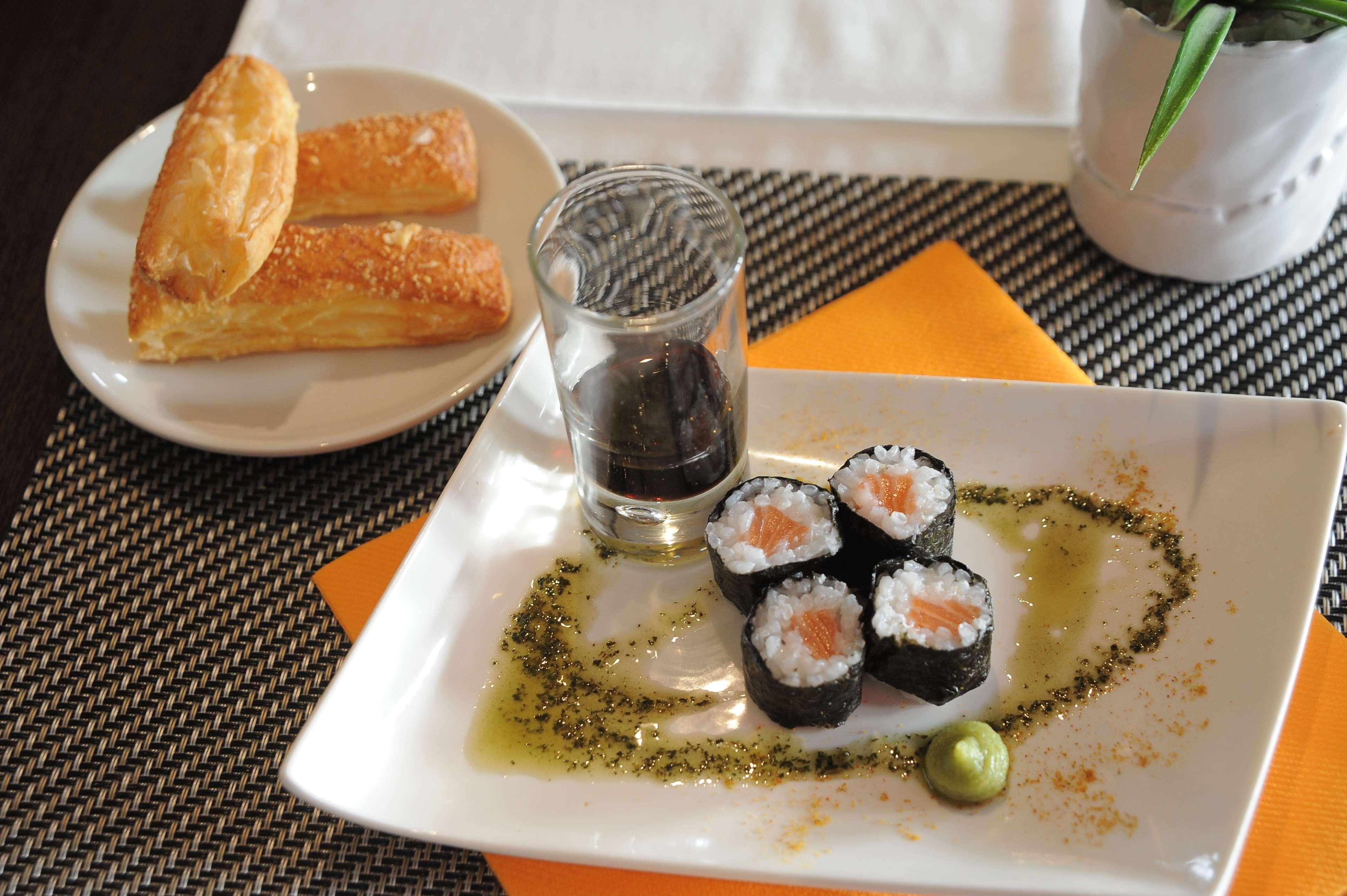Hotel Kyriad Dieppe Saint-Aubin-sur-Scie Ngoại thất bức ảnh